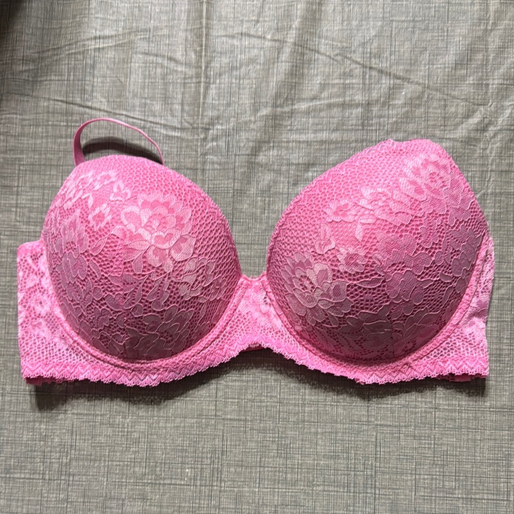 Jessica Simpson; woman’s pink bra; adjustable; 36C; gently used